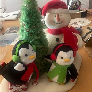 Hallmark Musical Snowman and Penguin moving set